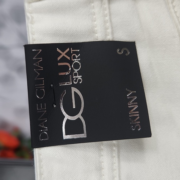 Diane Gilman Lux Sport Skinny Jeans - Picture 8 of 9